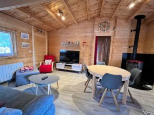 CHALET  DE PLAIN-PIED  FRESSE SUR MOSELLE !